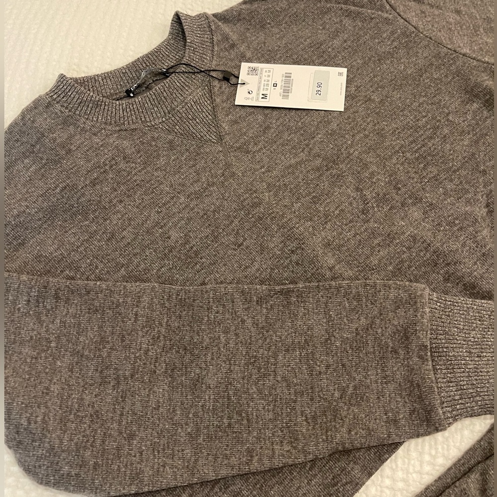 Zara leisure knit cropped sweater size medium